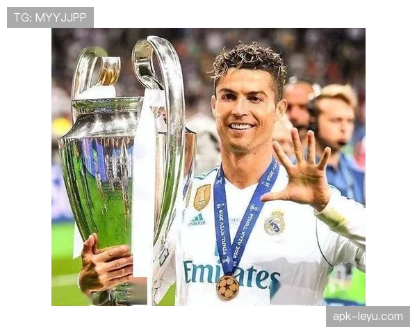 C罗历史最佳之争再起波澜，球迷热议其传奇生涯与永恒地位