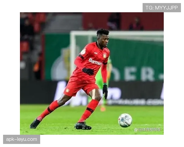 塔普索巴领衔布基纳法索队 国际赛场展现卓越领导力与拼搏精神